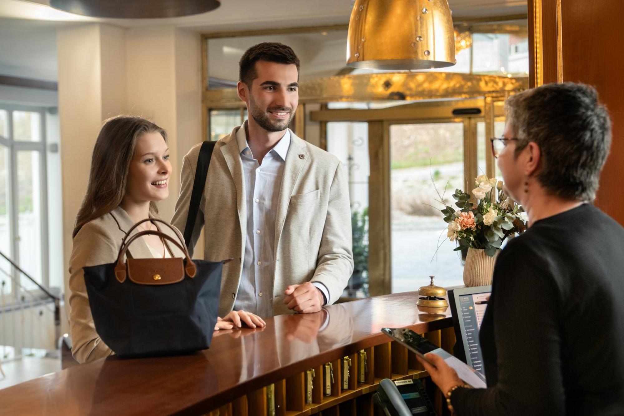 Hotel Dreifluessehof Passau Bagian luar foto