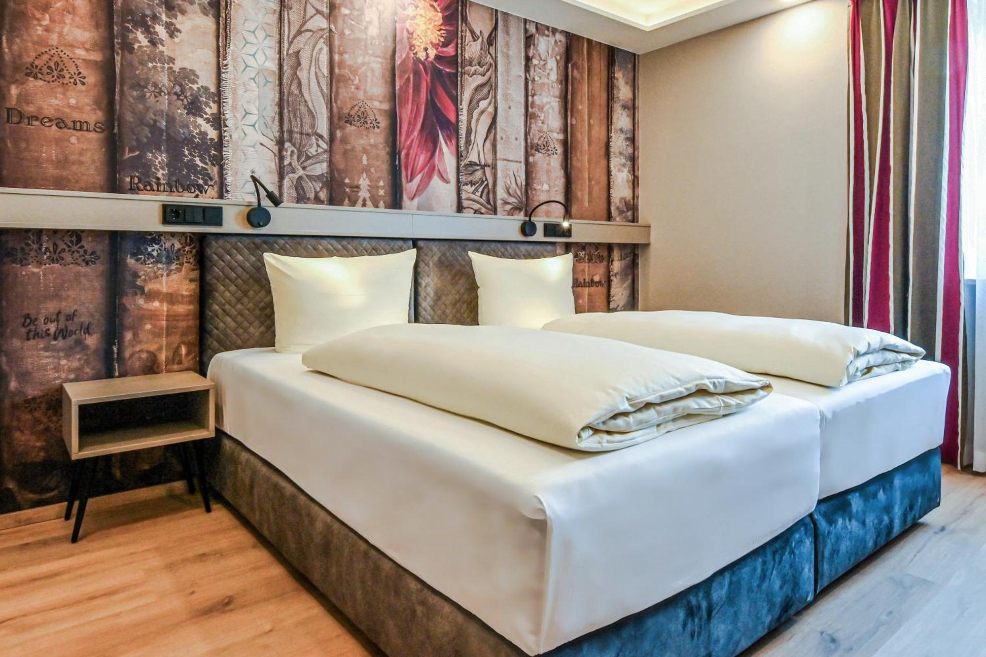 Hotel Dreifluessehof Passau Bagian luar foto