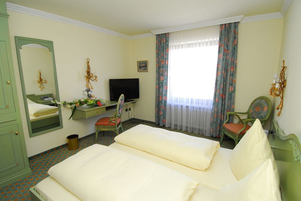 Hotel Dreifluessehof Passau Bagian luar foto